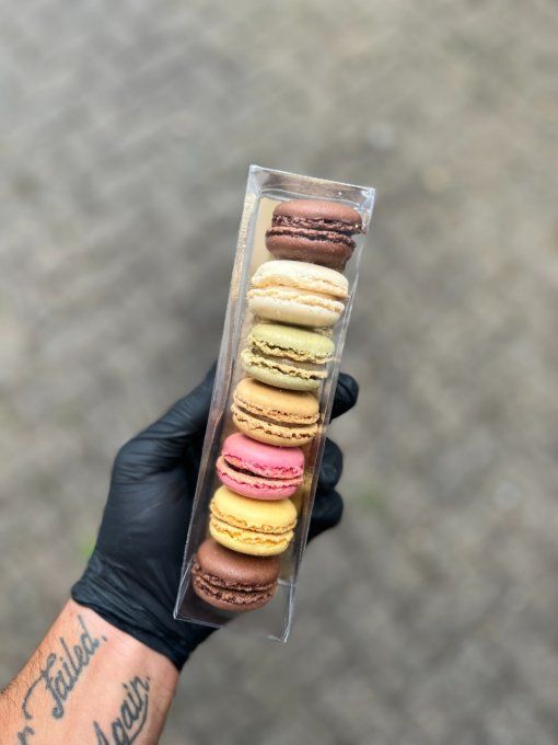 L'ASSORTIMENT DE 6 MACARONS* **