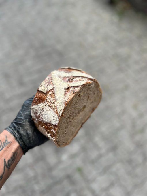 LE PAIN AUX NOIX À LA COUPE (500g)*